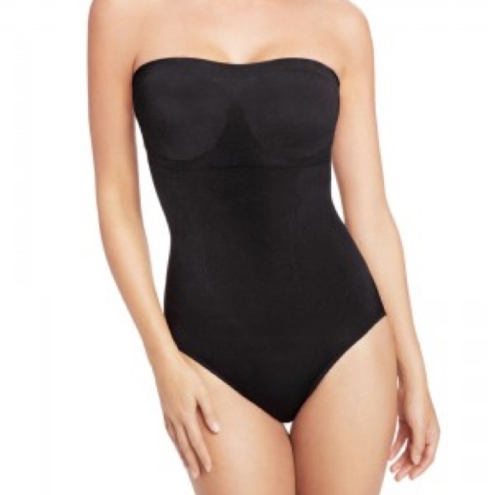 Wacoal B Smooth Strapless Bodysuit Style# 836375 - Black - Sz 34